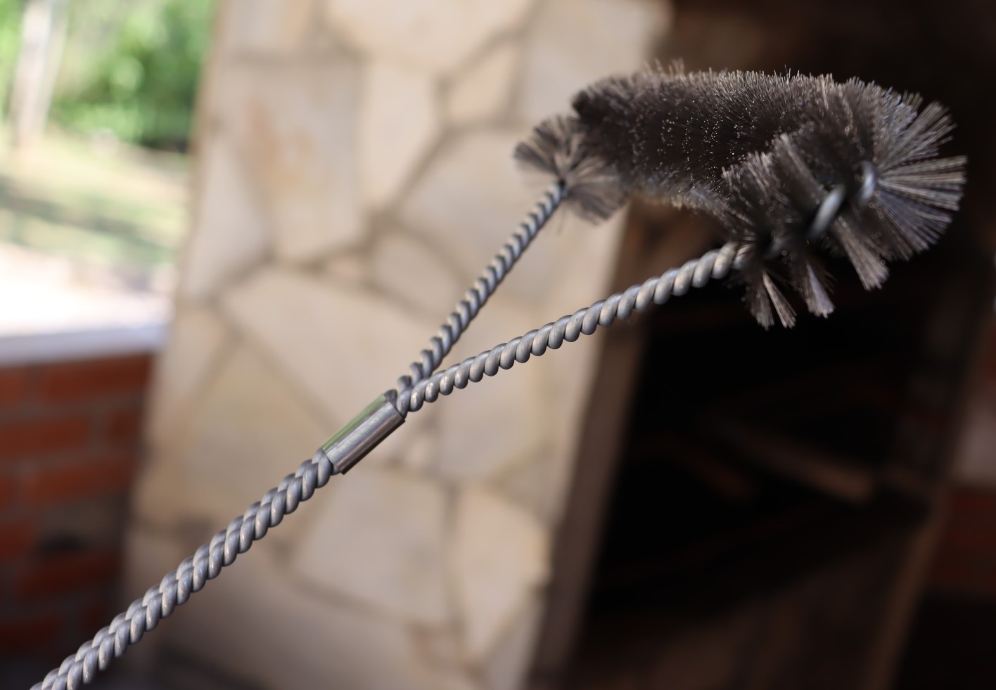 Escova para grelha limpadora de churrasqueira cabo preto aço inox