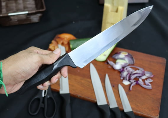Jogo de 5 facas e 1 tesoura em aço inox com suporte em madeira conjunto de facas profissional ck3527