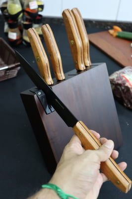 Jogo de 5 facas pretas faqueiro em aço inox com suporte cepo em madeira conjunto de facas profissional fullfit25574