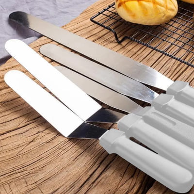 Kit Confeiteiro Profissional 4 Espátulas e Nivelador Lâmina Inox e Cabo de Plástico Utensilio para Decorar Bolos Tortas