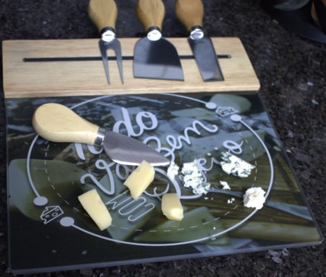 Conjunto para queijos madeira e aço inox com petisqueira tábua de vidro com barra magnetica verde ck4751