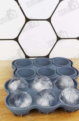 Forma De Silicone Gelo 6 Esferas Sem Bpa Forminha Azul Para Wiskys Drinks Whisky