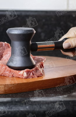 Martelo de Carnes Amaciador Bifes Profissional Dois Lados Gourmet Açougue Batedor Utensilio Cozinha